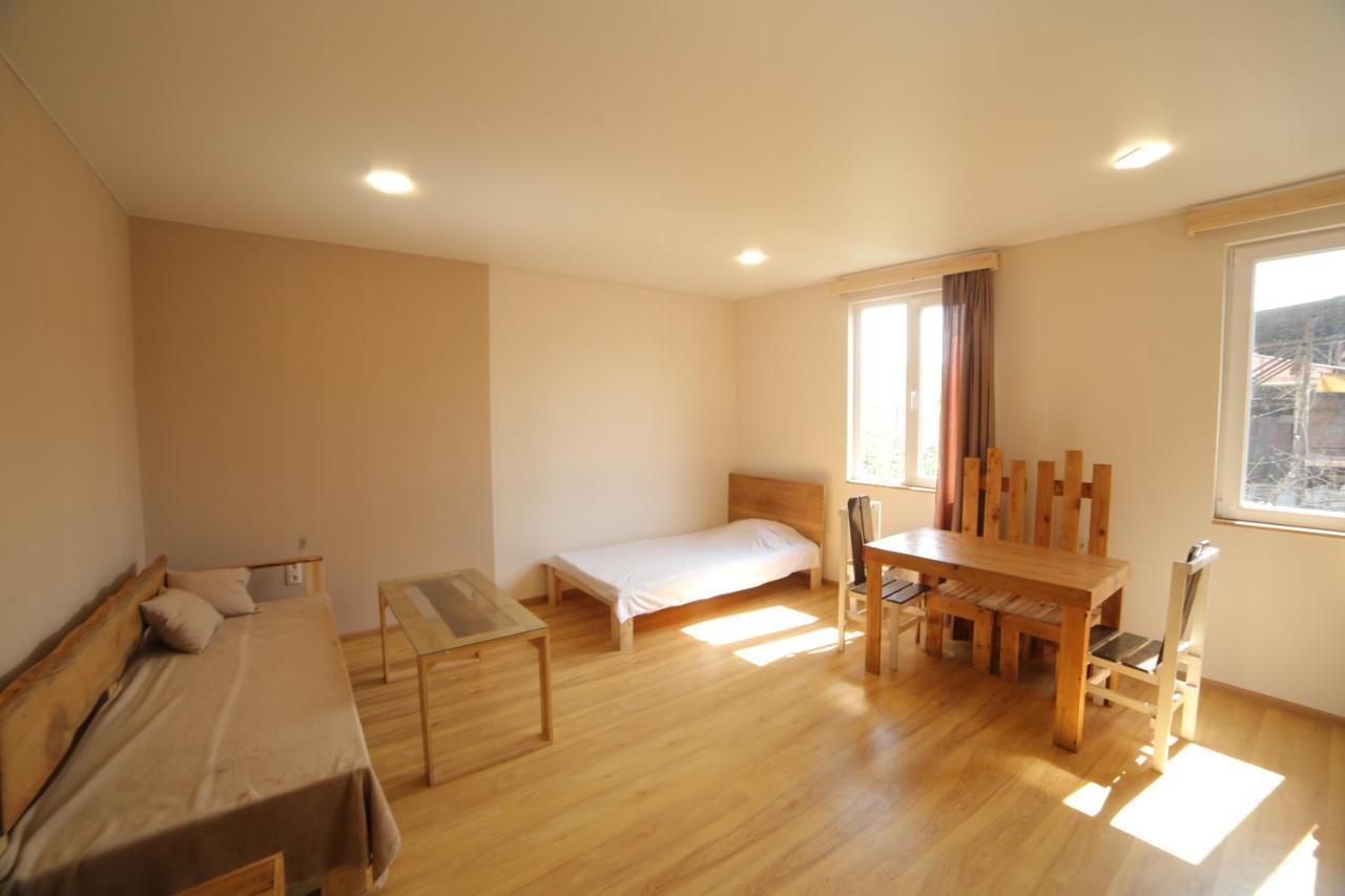 "Stairs"Guest House Jerevan Buitenkant foto