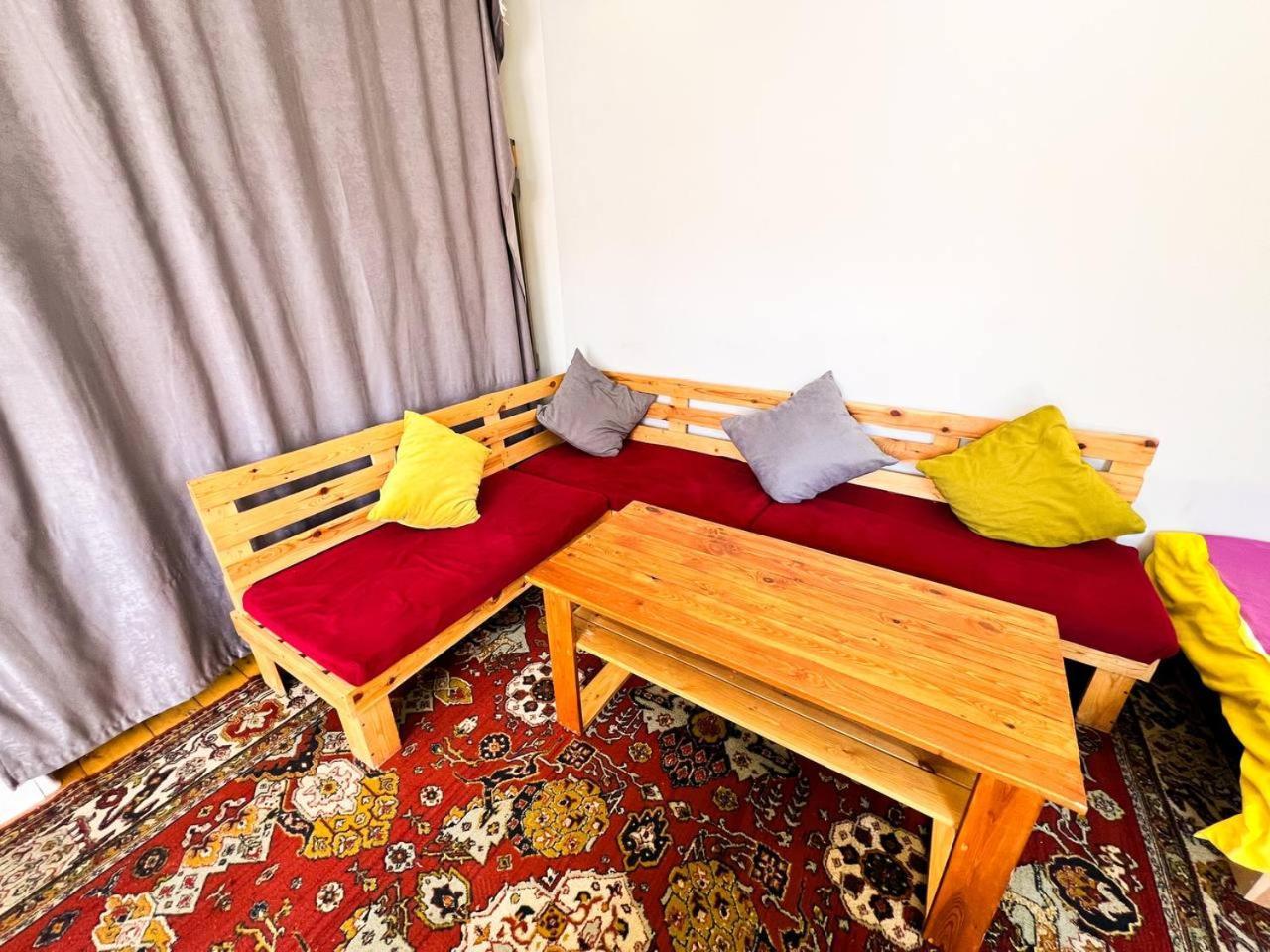 "Stairs"Guest House Jerevan Buitenkant foto