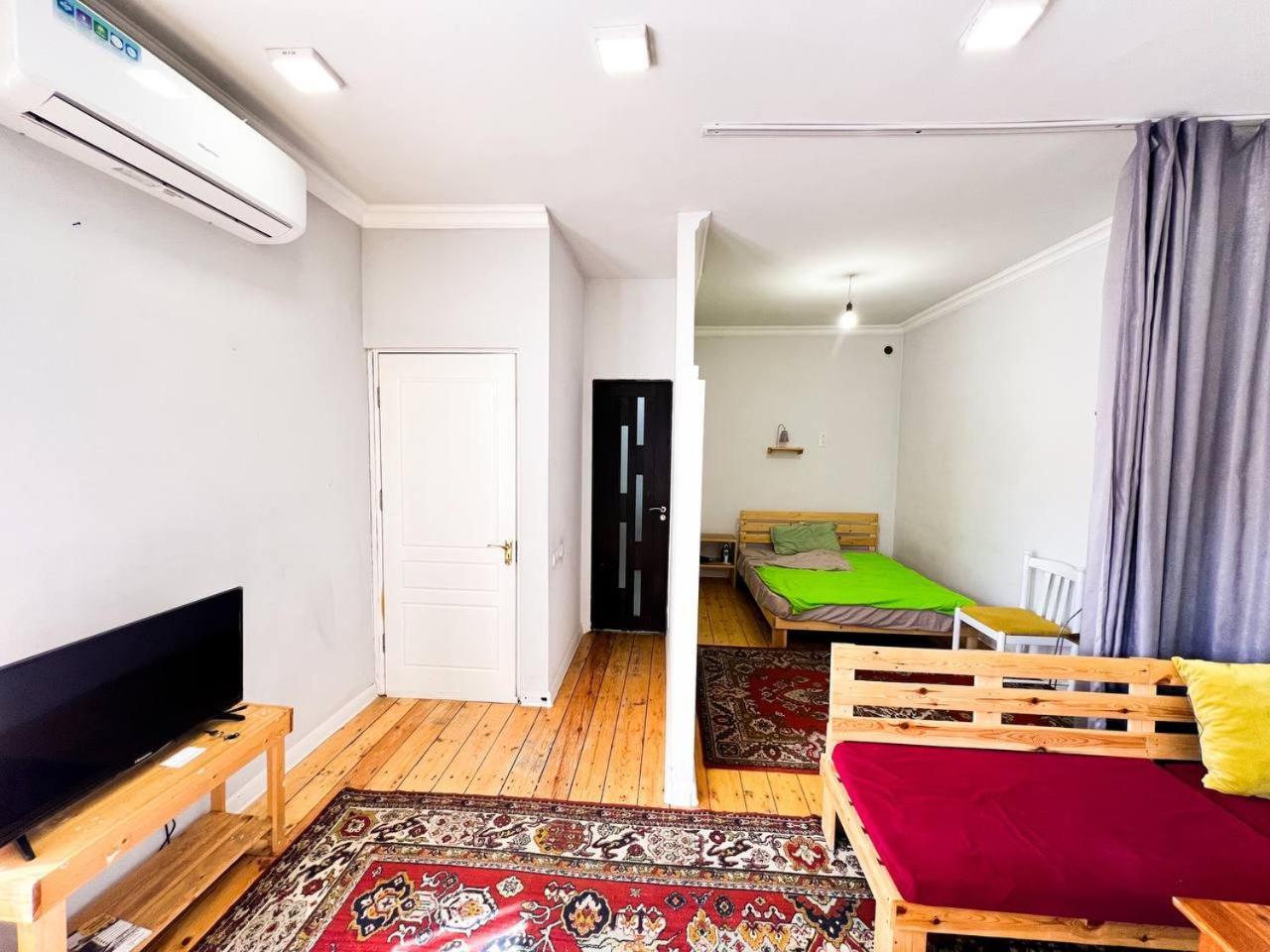 "Stairs"Guest House Jerevan Buitenkant foto